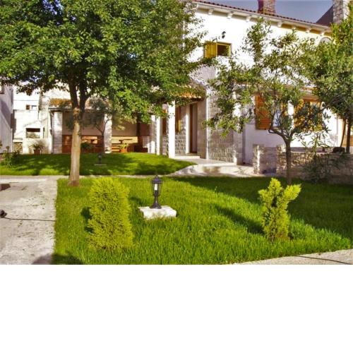 Holiday house with a parking space Valtura, Pula - 16611