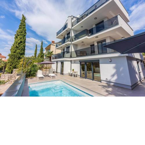 Holiday Oasis C