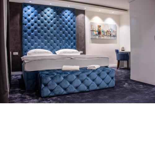Hotel Forty Two