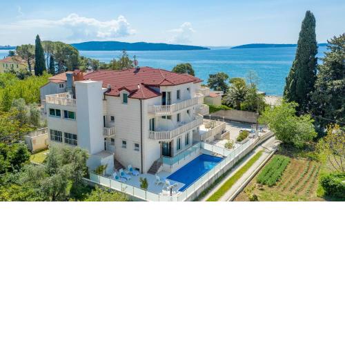 Hotel Riva - Villa Žarko