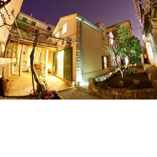 House Marjan