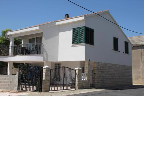 House Tena