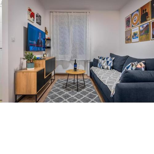 Huge BRAND NEW apartment in city center, big terrace