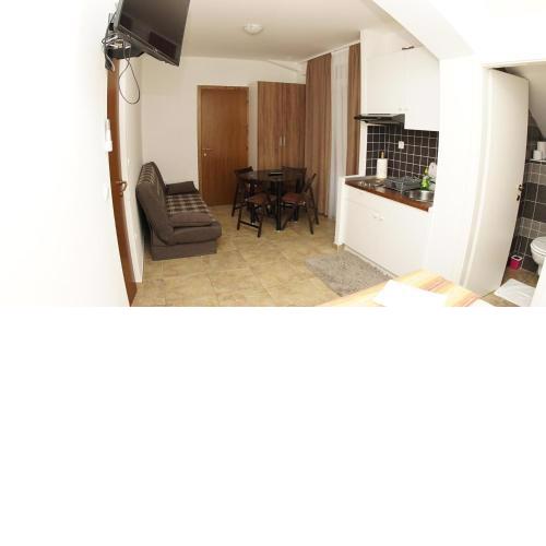 Inviting 3 Sleeper Apartment in Split