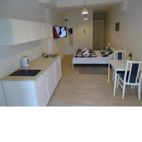 Job studio apartments