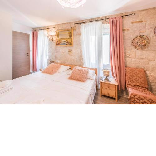 Kovacic Rooms