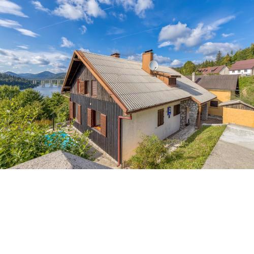Lake House Felice - Happy Rentals