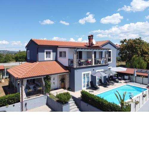 LAVANDA house with apartments