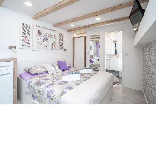 Lavender Room