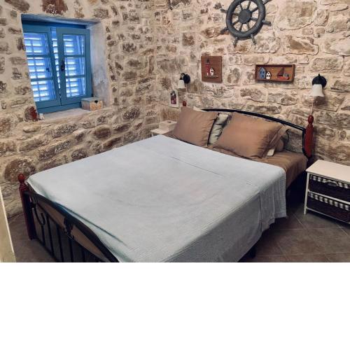 Lovely stone house Lucija in Tisno, island Murter