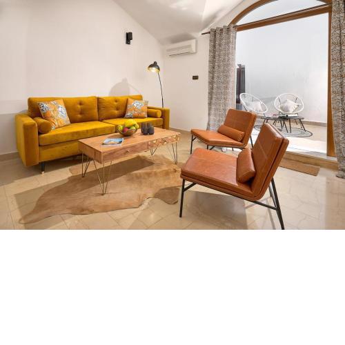 Luxe house in center-with terrace - Liness