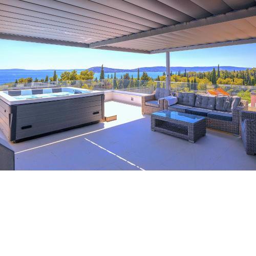 LUXE TOP PENTHOUSE VERSACE with jacuzzi MEJE