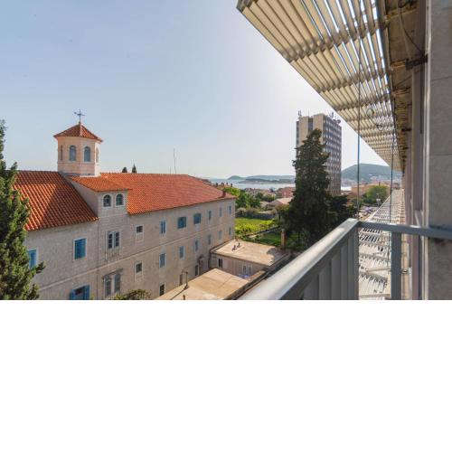 Luxury apartment Lucy in center with amazing sea-view