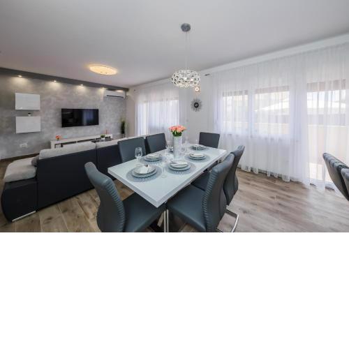 Luxury Apartment Maris