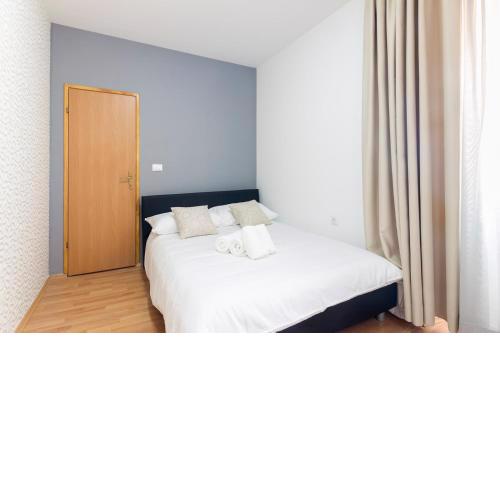 Luxury Arta Apartments City Center II - with Private Parking