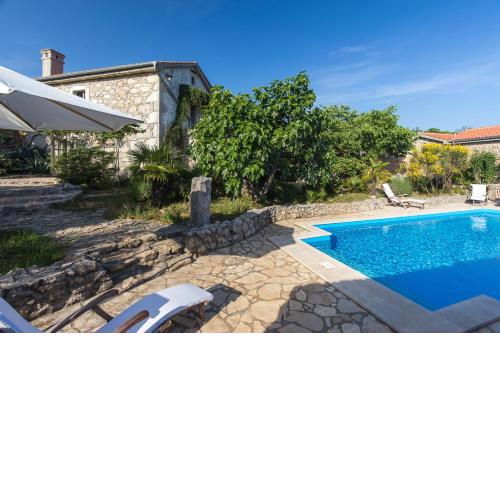 Luxury Grand Villa with pool