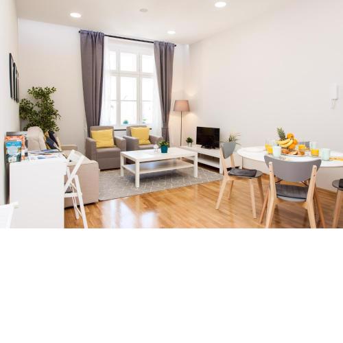 Luxury Main Square Apartments