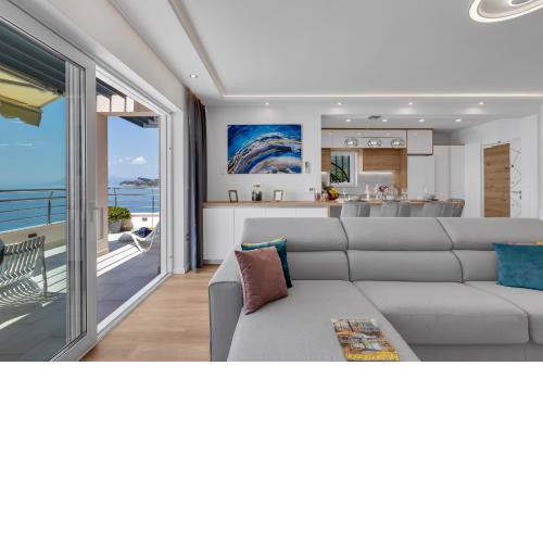 Luxury Penthouse - Big Blue