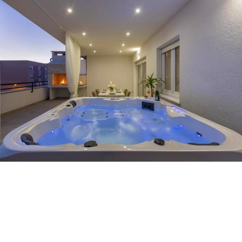 Luxury rooftop apartment Zalato