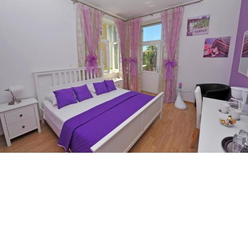 Luxury Rooms Nirvana