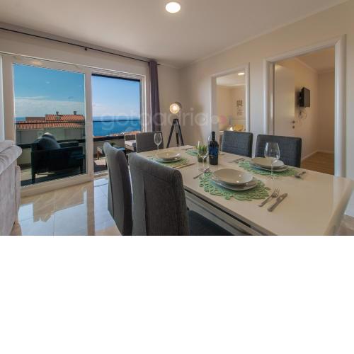 Luxury Sea View Apartment Wald