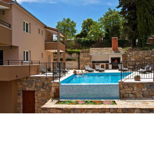Luxury Villa Mosor, heated pool whirpool, near the sea