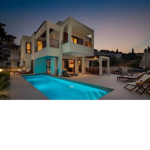 Luxury Villa The North Star with Pool