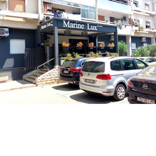 Marine Lux apartments