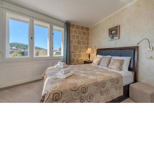 Metropole Luxury Rooms