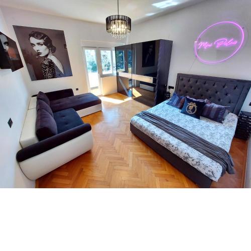 Mini Palais - Beachfront, 5 min center, terrace