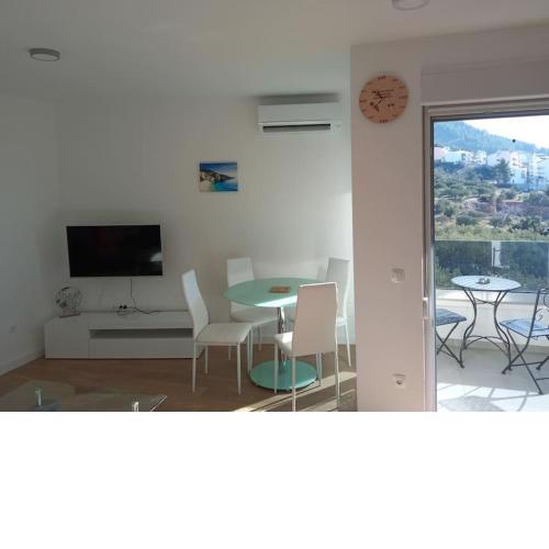 Modern 2+2 Apartment Zinfandel with beautiful view