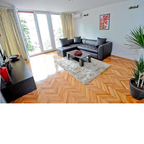 Modern ausgestattete Ferienwohnung mit Balkon, in ruhiger aber zentraler Lage