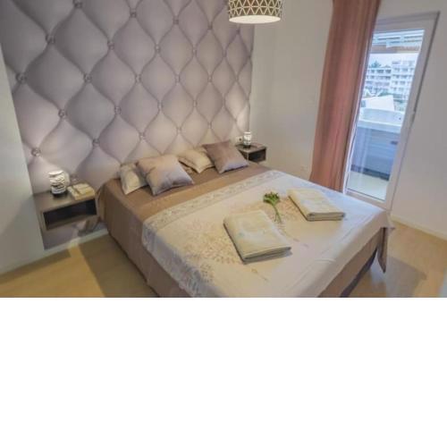 Modern Lux App D