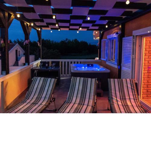 New Luxury apartment Sun@set with Jacuzzi and wonderful view