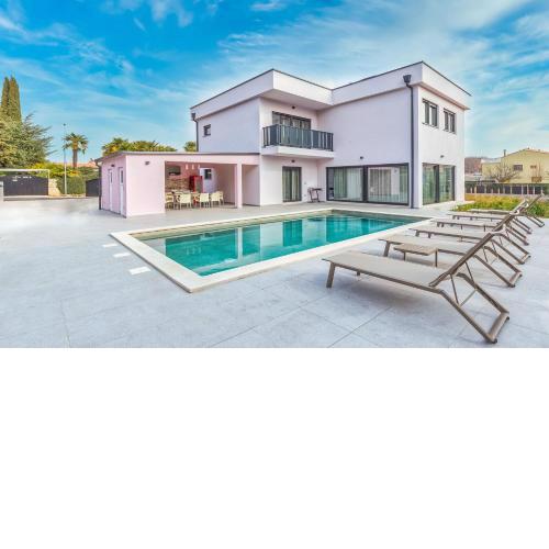 New modern stylish villa with outdoor pool