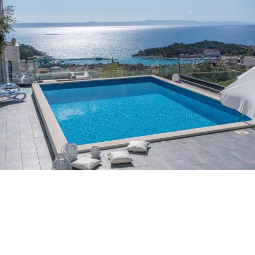 NEW! Villa Lea 5-bedroom villa with private pool and amazing views of city and sea