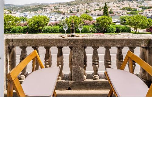 Nice apartment in Dubrovnik with WiFi and 3 Bedrooms