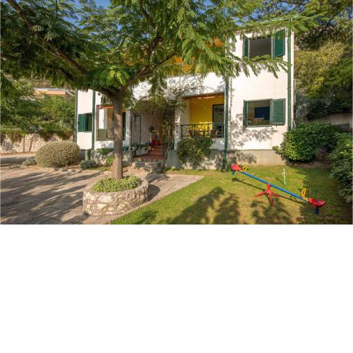 Nice apartment in Klek w/ 1 Bedrooms