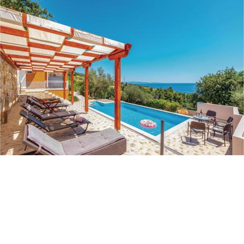 Nice Apartment In Orebic With 3 Bedrooms, Wifi And Outdoor Swimming Pool