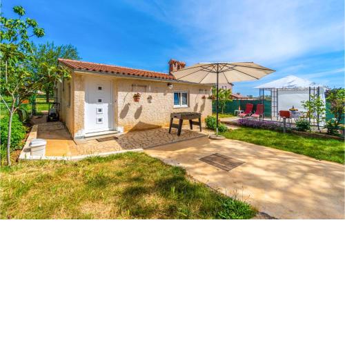 Nice apartment in Pula with 1 Bedrooms and WiFi