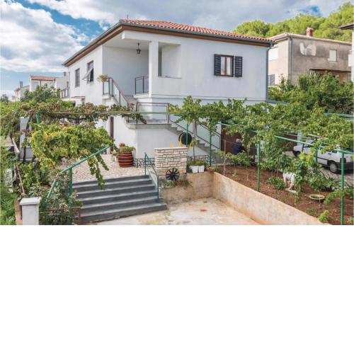 Nice apartment in Pula with 1 Bedrooms and WiFi