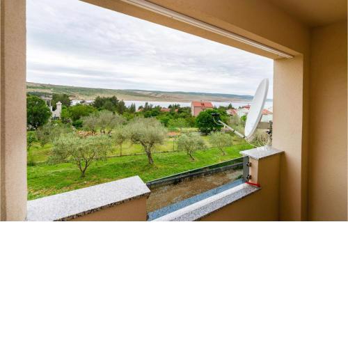 Nice apartment in Rovanjska w/ WiFi and 2 Bedrooms