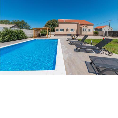 Nice Home In Biograd Na Moru With Outdoor Swimming Pool, Wifi And Private Swimming Pool