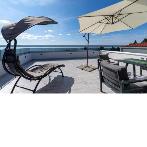 Nice home in Jasenice with Outdoor swimming pool, WiFi and 3 Bedrooms
