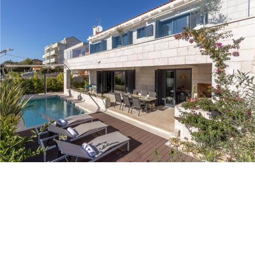 Nice Home In Kozino With Sauna, 4 Bedrooms And Wifi