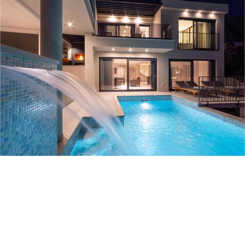 Nice home in Makarska with Jacuzzi, 5 Bedrooms and Outdoor swimming pool