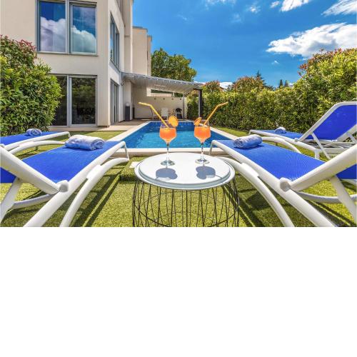Nice home in Malinska with 3 Bedrooms, WiFi and Outdoor swimming pool