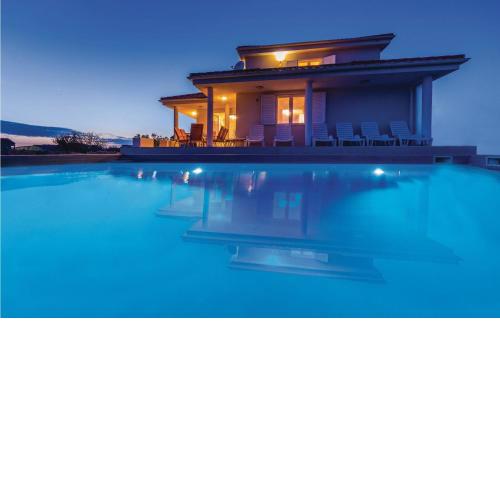 Nice home in Novalja with 3 Bedrooms, WiFi and Outdoor swimming pool