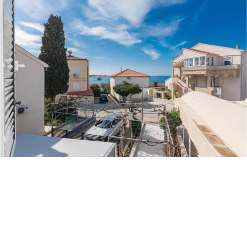 Nice home in Novalja with 4 Bedrooms and WiFi