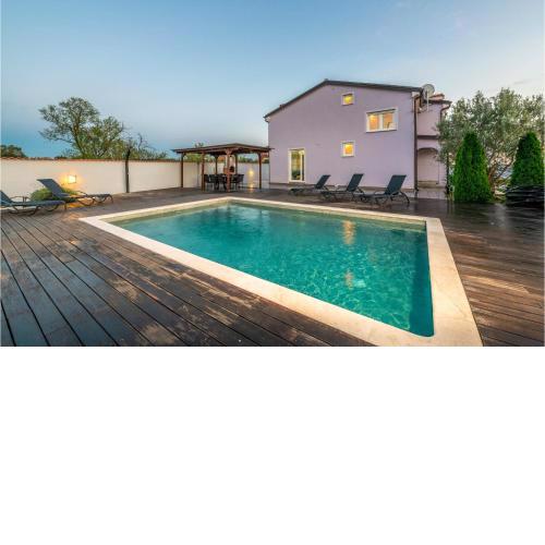 Nice home in Pula with 4 Bedrooms, WiFi and Outdoor swimming pool